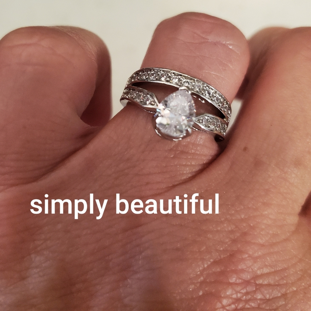 NEW  Silver ring sz 7